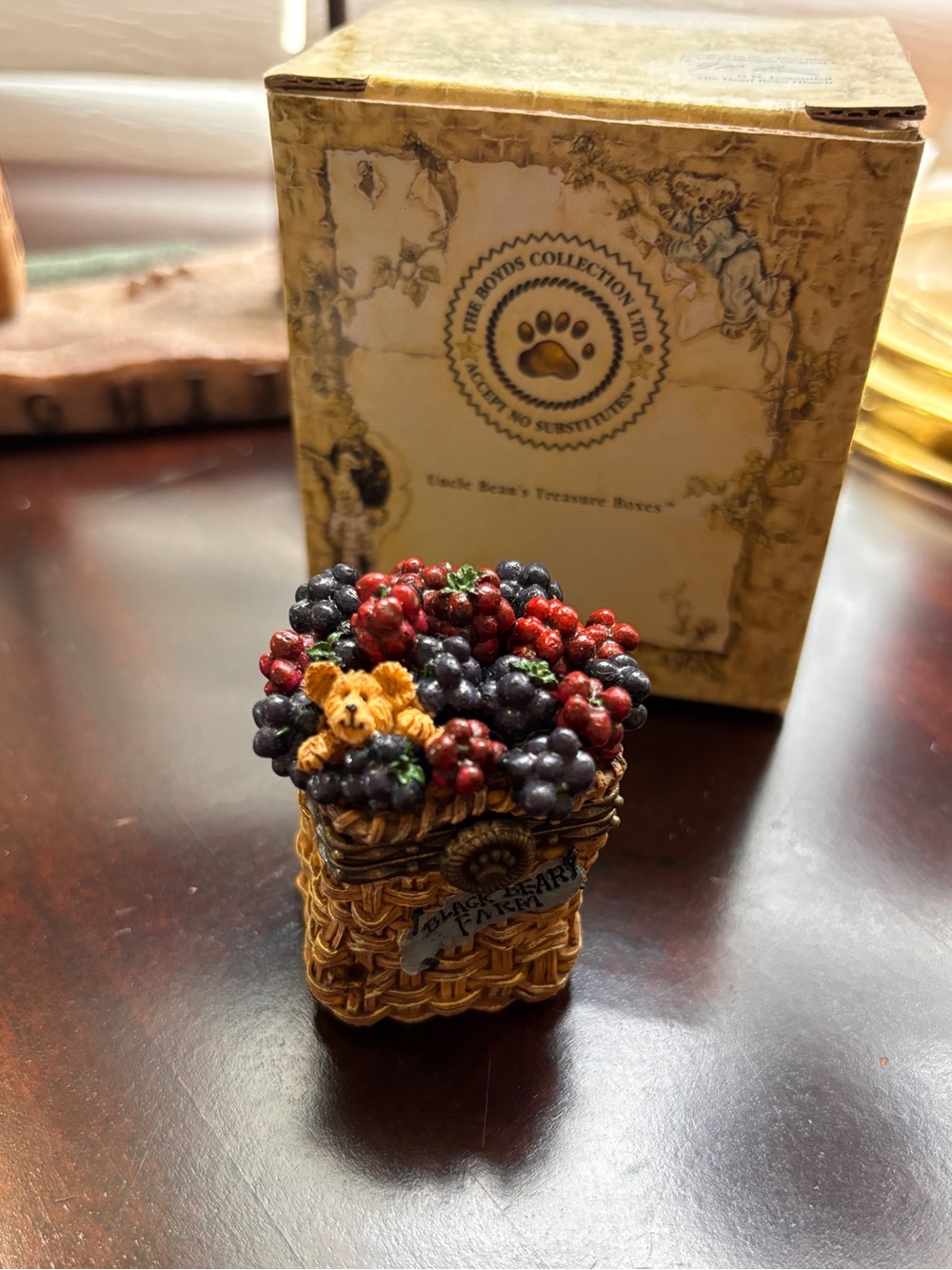 Boyd’s Bear Uncle Bean’s Treasure Box - Lizzie’s Berry Basket w/Currant McNibble